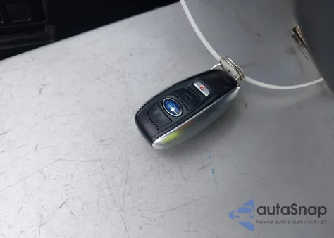 2015 Subaru Outback 2.5I Limited z USA, uszkodzony, nr VIN 4S4BSALC4F3309357